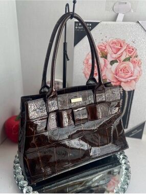 Kate Spade Glossy Croc-Embossed Shoulder Bag in Dark Brown